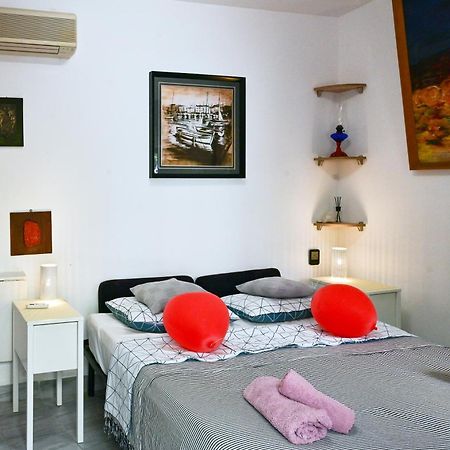 Ferienwohnung Bohemian Rhapsody Rovinj Exterior foto